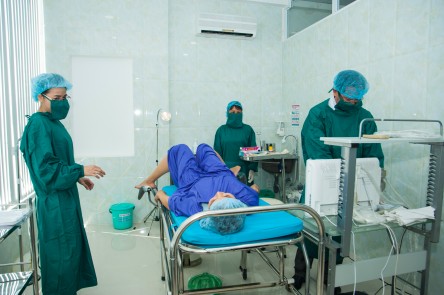 KHÁM VIÊM PHỤ KHOA VỚI CÁC CHUYÊN GIA GIỎI CỦA THÁI HÀ